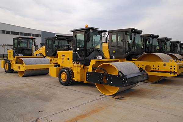 <a href='http://www.ntyyxh.com/product/77.html' target='_blank'>振動壓路機</a> <a href='http://www.ntyyxh.com/product/77.html' target='_blank'>振動壓路機</a>